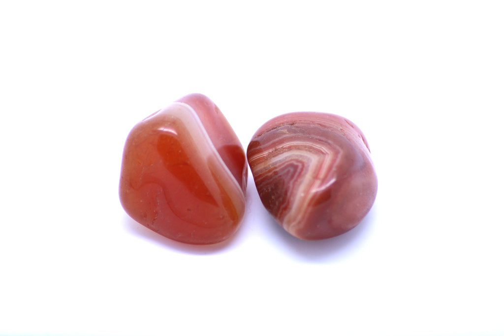Agate where the bands are straight, parallel and consistent in size. Black Onyx has hidden banding
