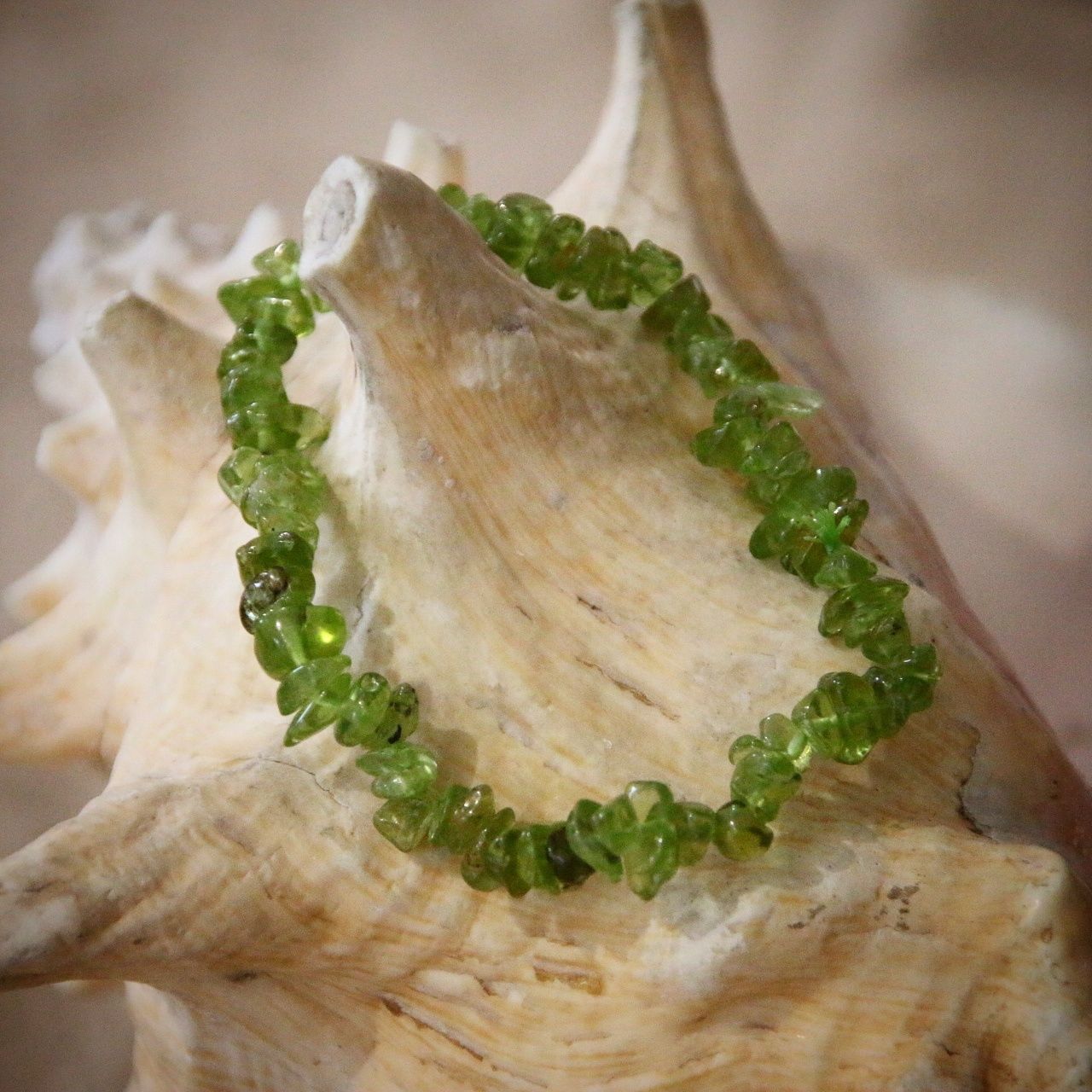 Crystal Chip Gem Bracelets - Quality  Elasticated Bracelets Peridot